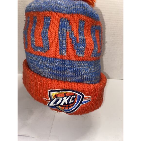MITCHELL & NESS OKC OKLAHOMA CITY THUNDER BASKETBALL BEANIE CAP ORANGE BLUE - Picture 2 of 8